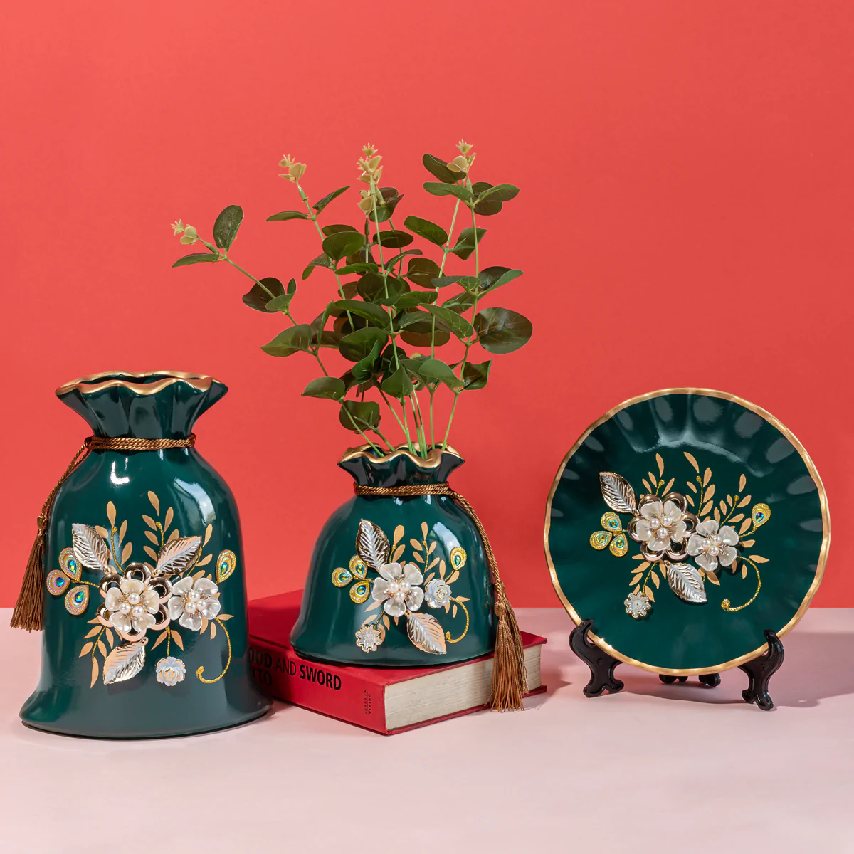 Emerald Gleam Decorative Vases and Showpieces
