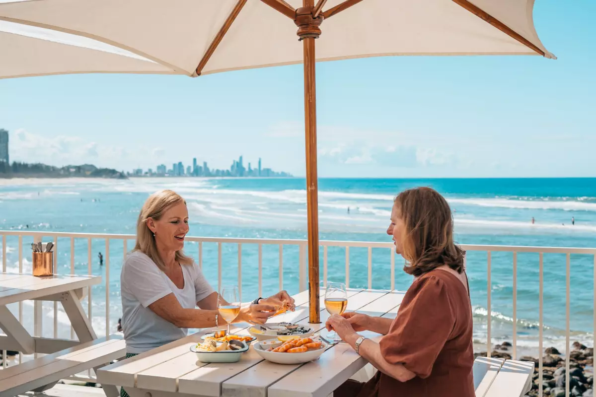 Top 3 qualities that align with the best seafood restaurant on the gold coast